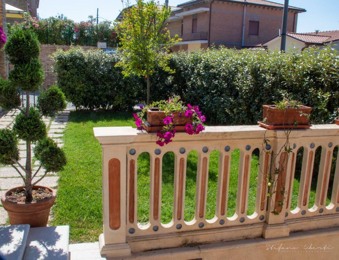 Villa Mascitti B&B Tortoreto Alto Екстер'єр фото
